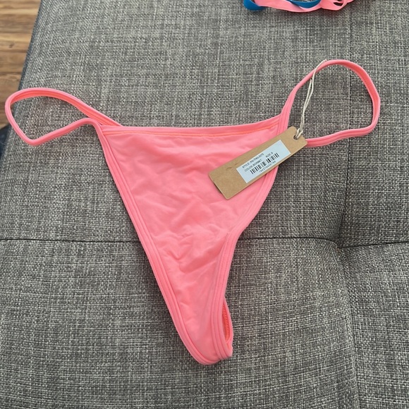 Skims Fit EveryBody T String Thong - Picture 1 of 8